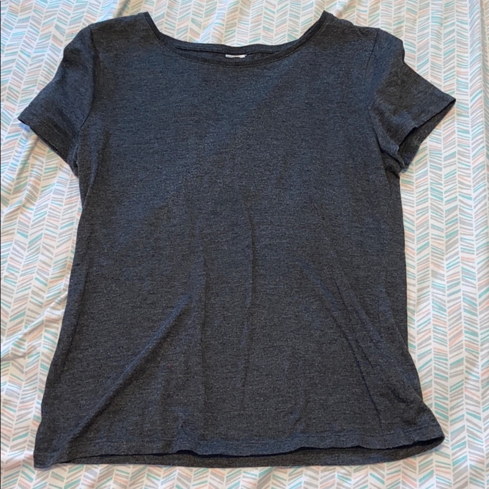 grey shirt